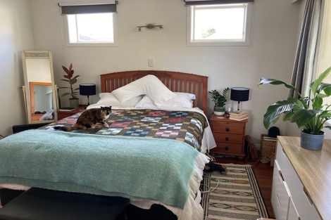 Photo of property in 21 Alberta Street, Point Chevalier, Auckland, 1022