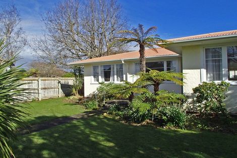 Photo of property in 26 Parkland Crescent, Terrace End, Palmerston North, 4410