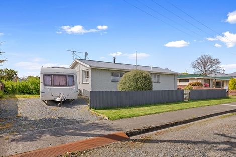 Photo of property in 3 Mary Street, Gore, 9710