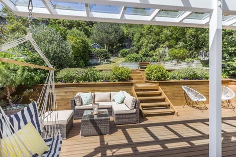 Photo of property in 21 Cavendish Square, Strathmore Park, Wellington, 6022