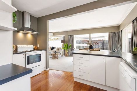 Photo of property in 33 Church Lane, Merivale, Christchurch, 8014