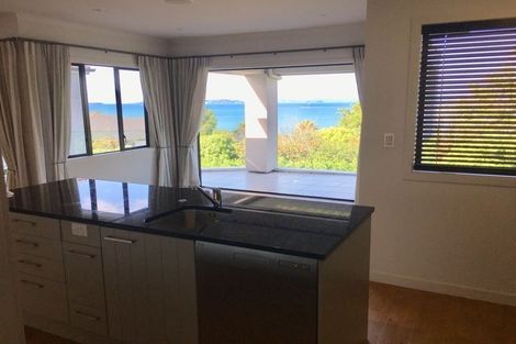 Photo of property in 1a Burford Place, Mellons Bay, Auckland, 2014