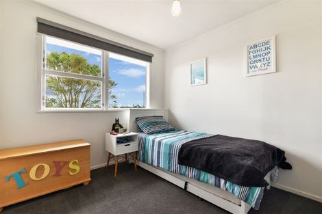 Photo of property in 1/70 Juniper Road, Sunnynook, Auckland, 0620