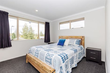 Photo of property in 33 Antrim Place, Nawton, Hamilton, 3200