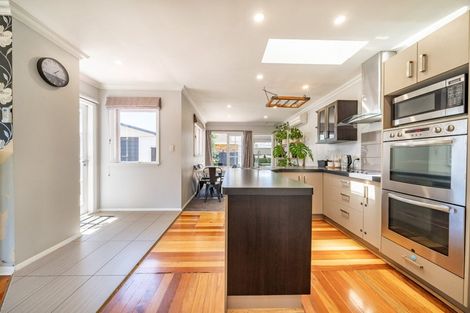 Photo of property in 63 Ward Street, Wallaceville, Upper Hutt, 5018