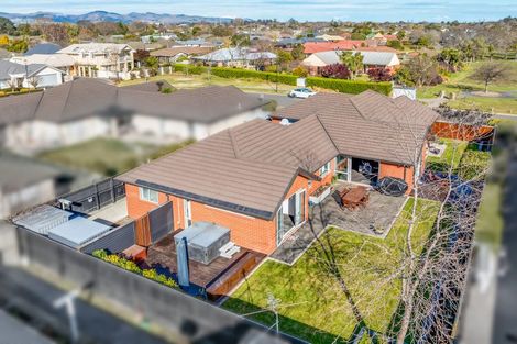Photo of property in 18 Westpark Drive, Burnside, Christchurch, 8053