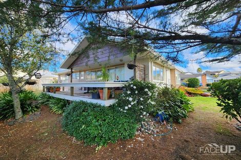 Photo of property in 26 Harbour Lights Close, West Harbour, Auckland, 0618