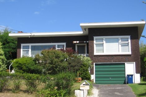 Photo of property in 29 Braemar Road, Rothesay Bay, Auckland, 0630