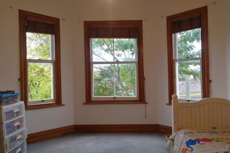 Photo of property in 5 Rutland Road, Stanley Point, Auckland, 0624