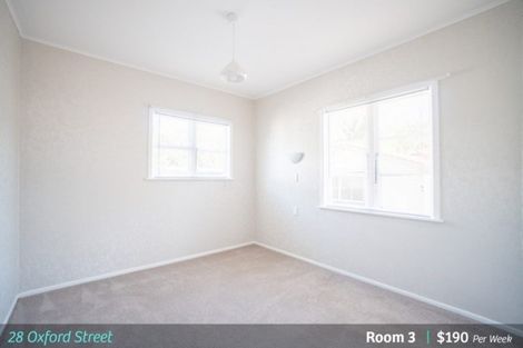 Photo of property in 28 Oxford Street, Hokowhitu, Palmerston North, 4410