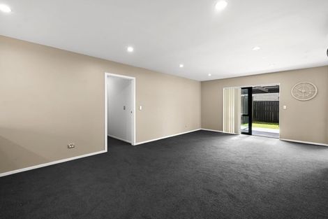 Photo of property in 12 Te Ironui Place, Huntington, Hamilton, 3210