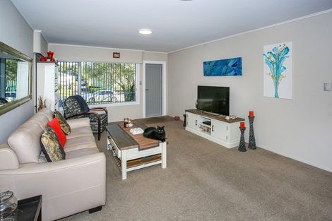 Photo of property in 12a Cooper Street, Pukekohe, 2120