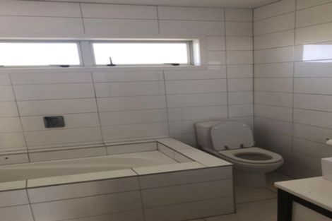 Photo of property in 662a Te Atatu Road, Te Atatu Peninsula, Auckland, 0610