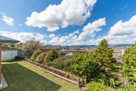 Photo of property in 30 Logan Way, Kelvin Grove, Palmerston North, 4414
