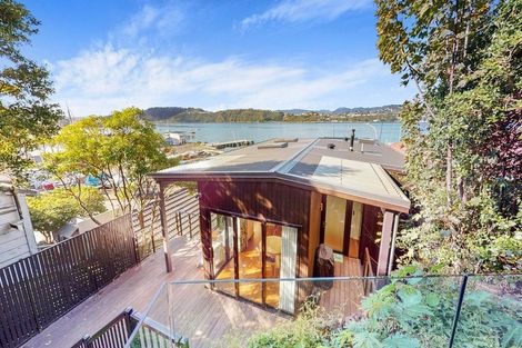Photo of property in 460 Evans Bay Parade, Hataitai, Wellington, 6021