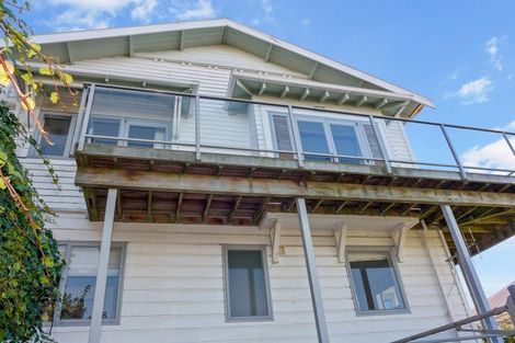 Photo of property in 16 Lighthouse Road, Bluff Hill, Napier, 4110