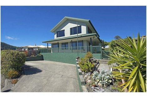 Photo of property in 24 Matipo Terrace, Toi Toi, Nelson, 7010