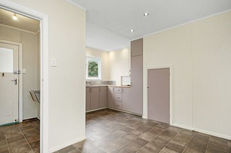 Photo of property in 30 Roberts Street, Tawa, Wellington, 5028