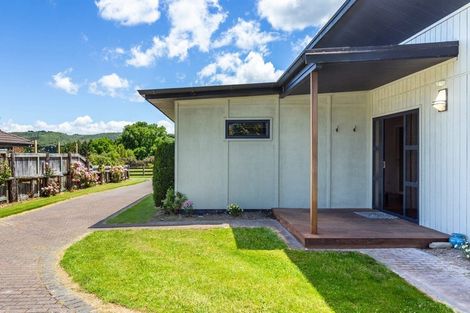 Photo of property in 108 Kinloch Road, Kinloch, Taupo, 3377