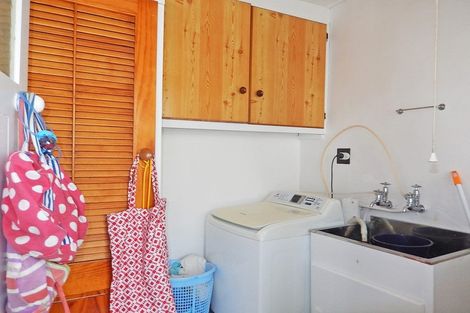 Photo of property in 9 Selwyn Street, South Hill, Oamaru, 9400