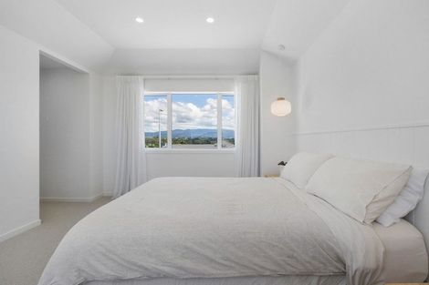 Photo of property in 2 Goldstone Place, Omokoroa, 3114