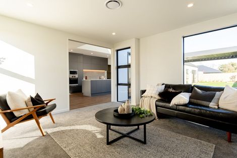 Photo of property in 6 Cam Mill Place, Rangiora, 7400