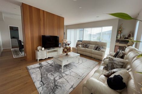 Photo of property in 1 Allegro Way, Oteha, Auckland, 0632