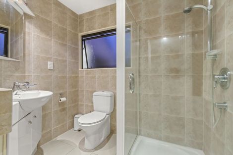 Photo of property in 8 Monkton Close, Greenhithe, Auckland, 0632