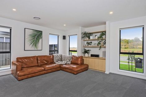 Photo of property in 40 Aspiring Drive, Poraiti, Napier, 4112