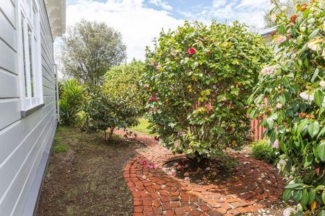 Photo of property in 40 Mcphee Street, Dannevirke, 4930