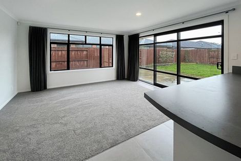 Photo of property in 8 Levi Place, Kelvin Grove, Palmerston North, 4414