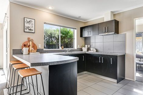 Photo of property in 8 Rosewood Court, Huntington, Hamilton, 3210