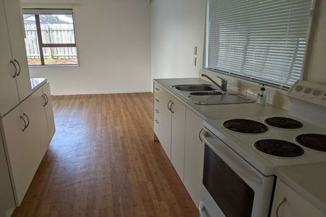 Photo of property in 60 Lavelle Road, Henderson, Auckland, 0612