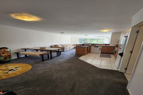 Photo of property in The Haven, 15/120 Beach Haven Road, Beach Haven, Auckland, 0626