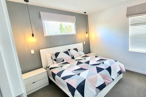 Photo of property in 1/109 Target Road, Totara Vale, Auckland, 0629