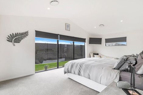 Photo of property in 17 Angus Place, Rangiora, 7400