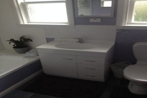 Photo of property in 13 Bateman Avenue, Bryndwr, Christchurch, 8053