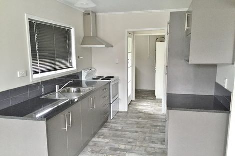 Photo of property in 10 Christmas Road, Manurewa, Auckland, 2102