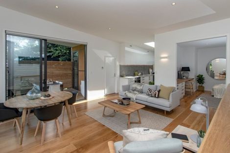 Photo of property in 31 Burns Road, Hospital Hill, Napier, 4110