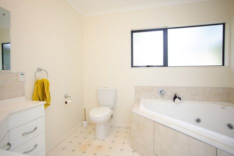 Photo of property in 15 Caversham Road, Westmere, Whanganui, 4501