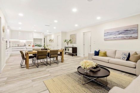 Photo of property in 19 Syd Grant Crescent, Orewa, 0931