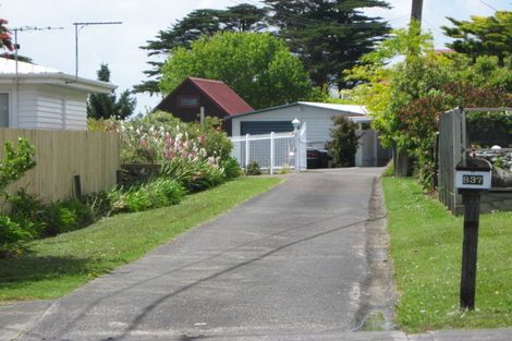 Photo of property in 837 Whangaparaoa Road, Manly, Whangaparaoa, 0930