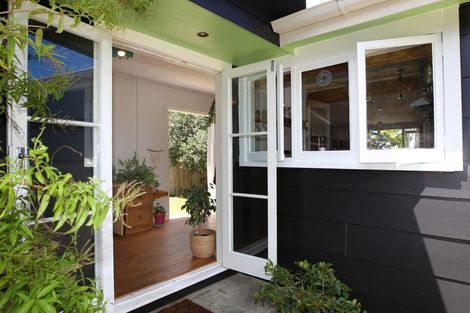 Photo of property in 11-13 Kuku Street, Te Awanga, 4102