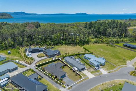 Photo of property in 60 John Norrie Place, Motuoapa, Turangi, 3382