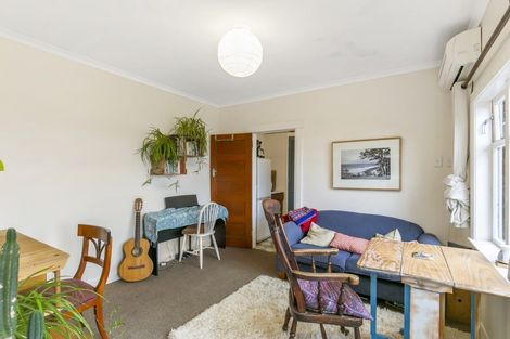 Photo of property in 94 Sutherland Road, Melrose, Wellington, 6023