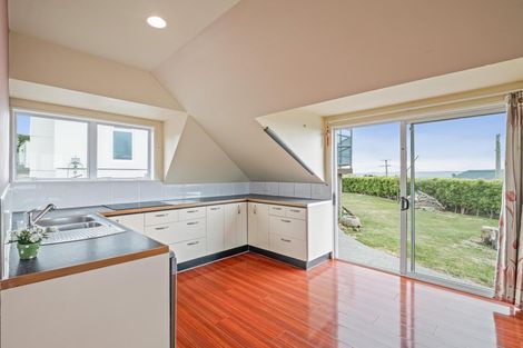 Photo of property in 12 Belleview Terrace, Mount Pleasant, Christchurch, 8081