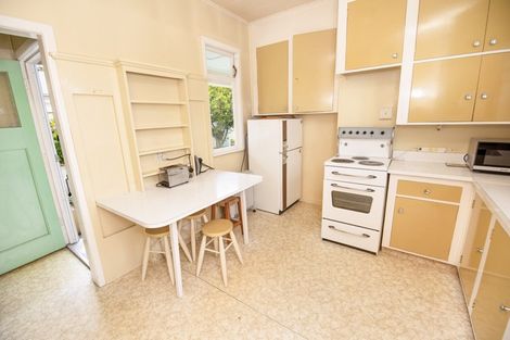 Photo of property in 16 Herrick Street, Marewa, Napier, 4110