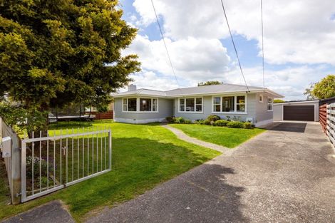 Photo of property in 10 Paulette Place, Queenwood, Hamilton, 3210