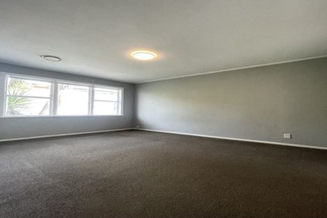 Photo of property in 31 Riverhills Avenue, Pakuranga Heights, Auckland, 2010