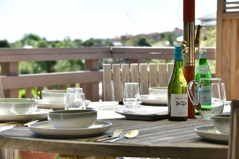 Photo of property in 1/4 John Dee Crescent, Red Beach, 0932